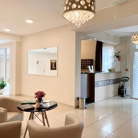 Hotel Sleep Wroclaw Bagian luar foto