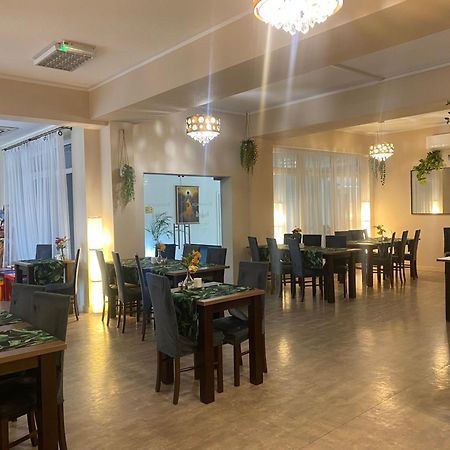 Hotel Sleep Wroclaw Bagian luar foto