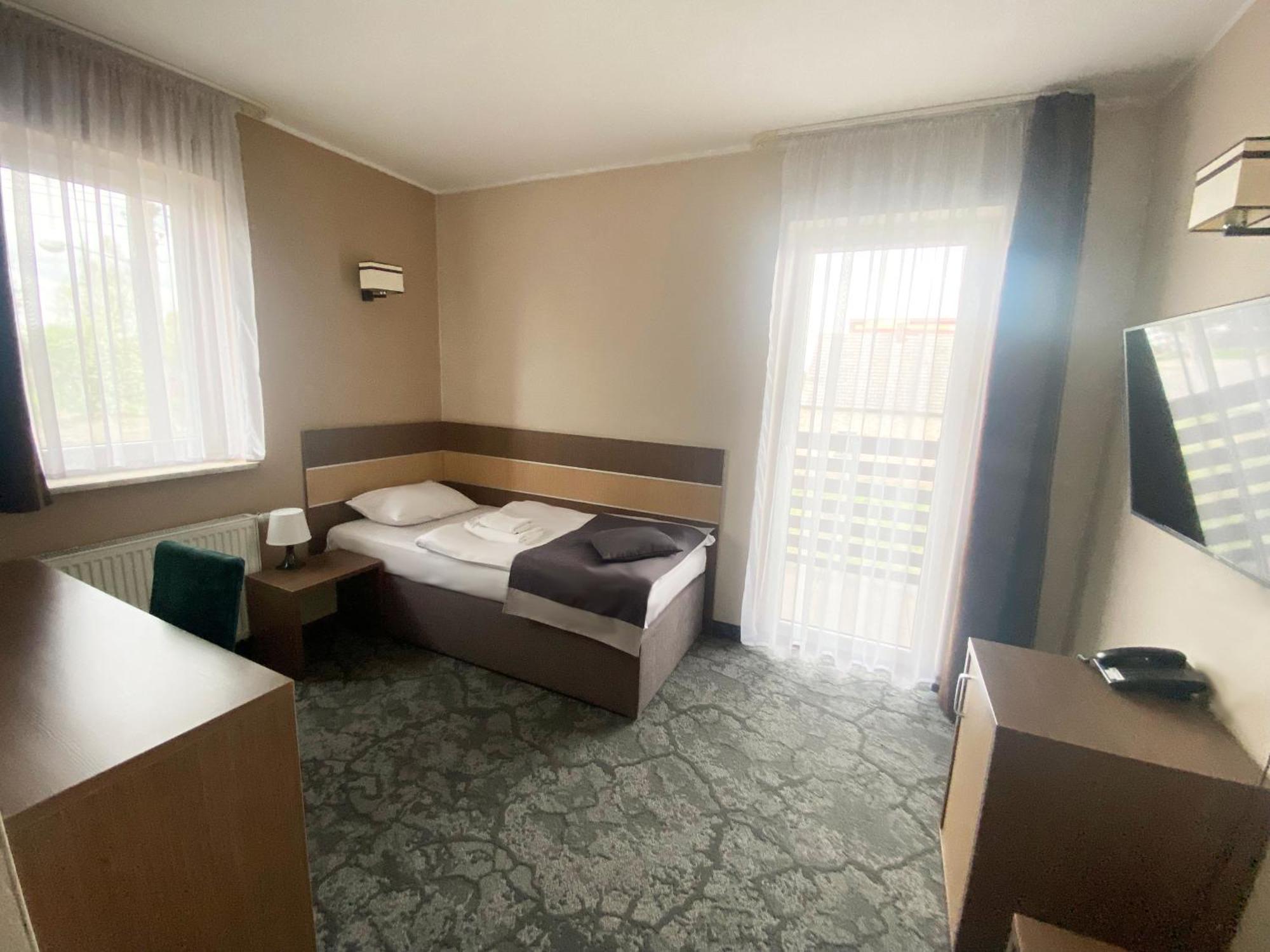 Hotel Sleep Wroclaw Bagian luar foto