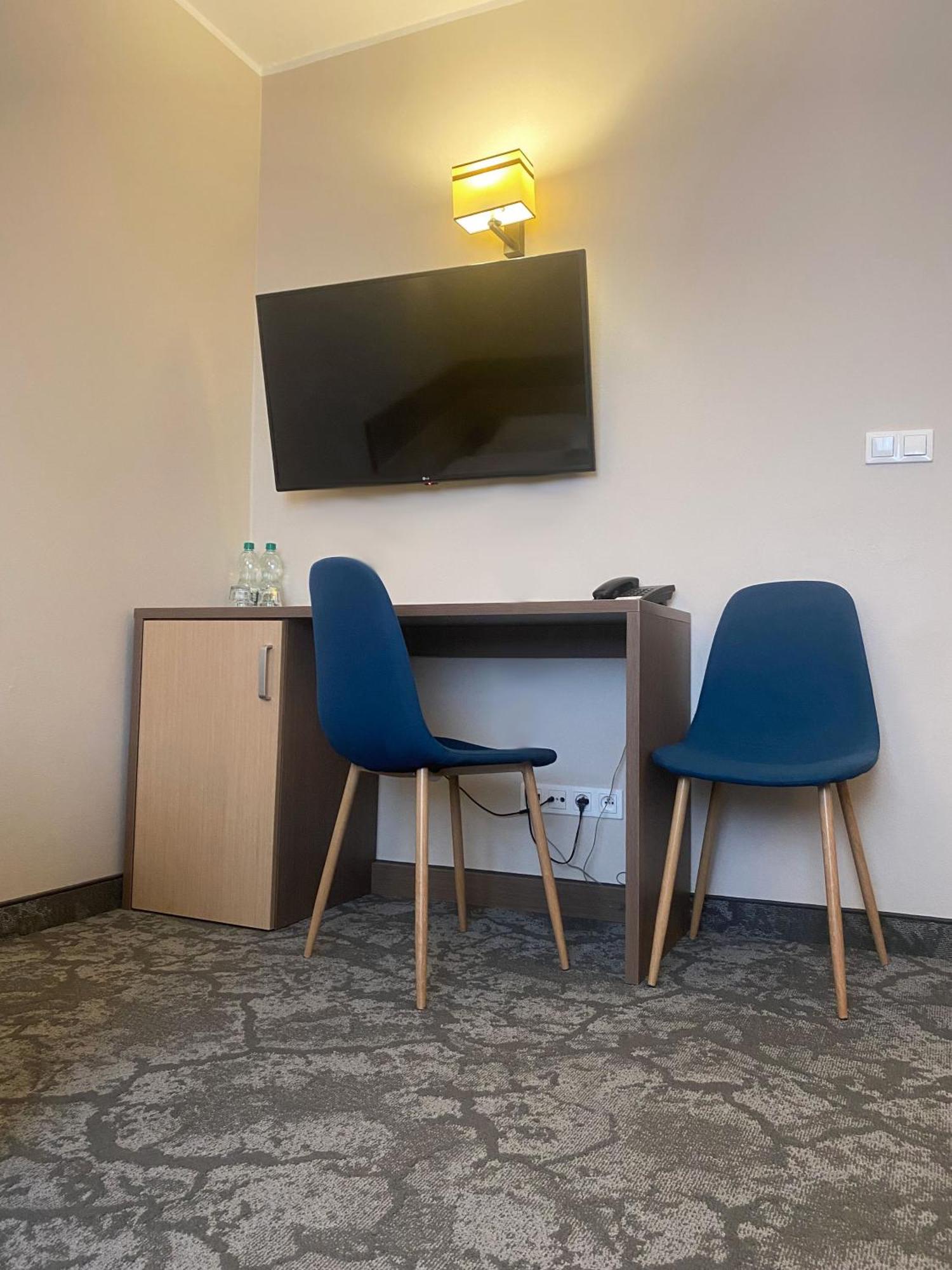Hotel Sleep Wroclaw Bagian luar foto
