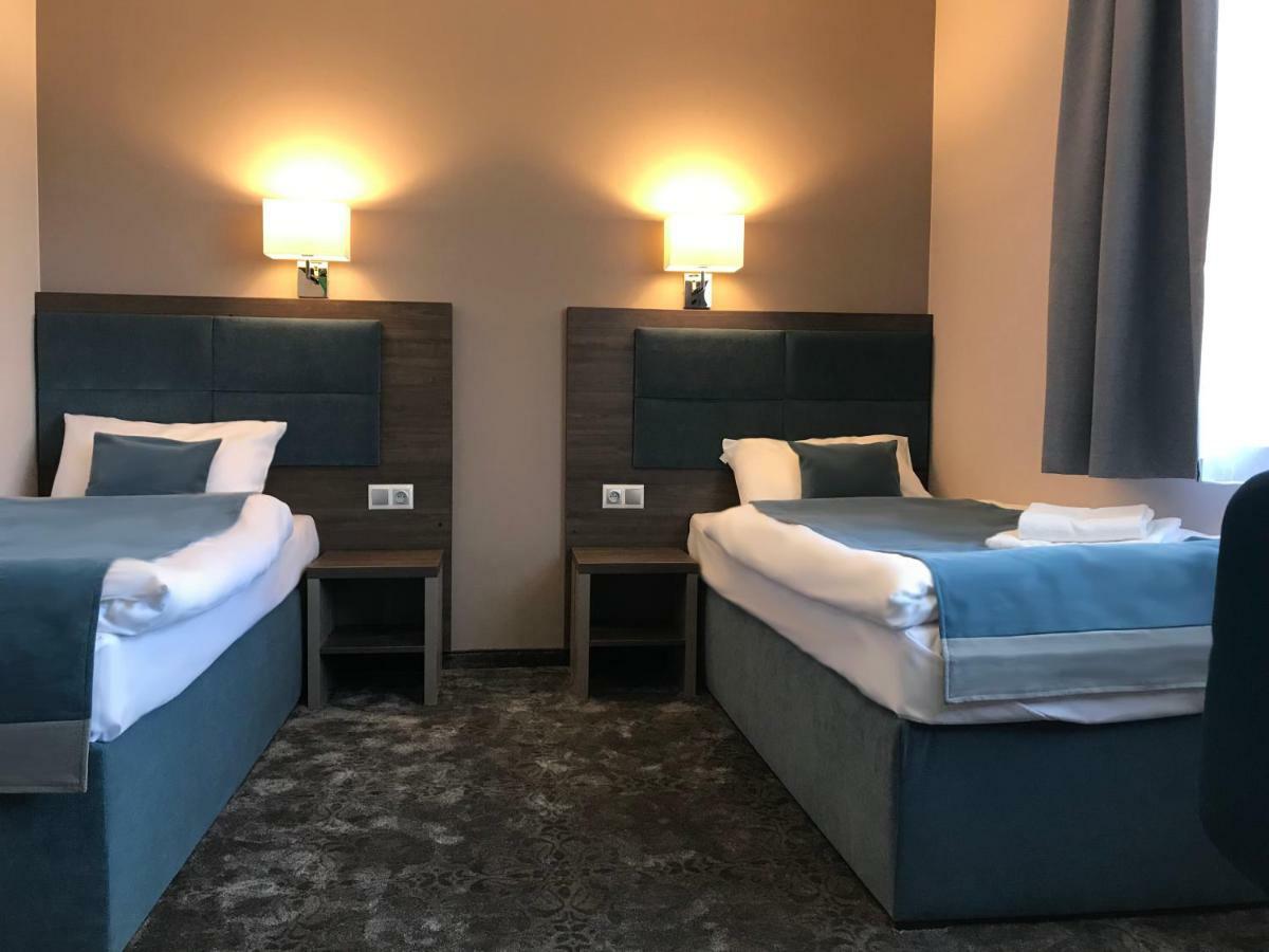 Hotel Sleep Wroclaw Bagian luar foto