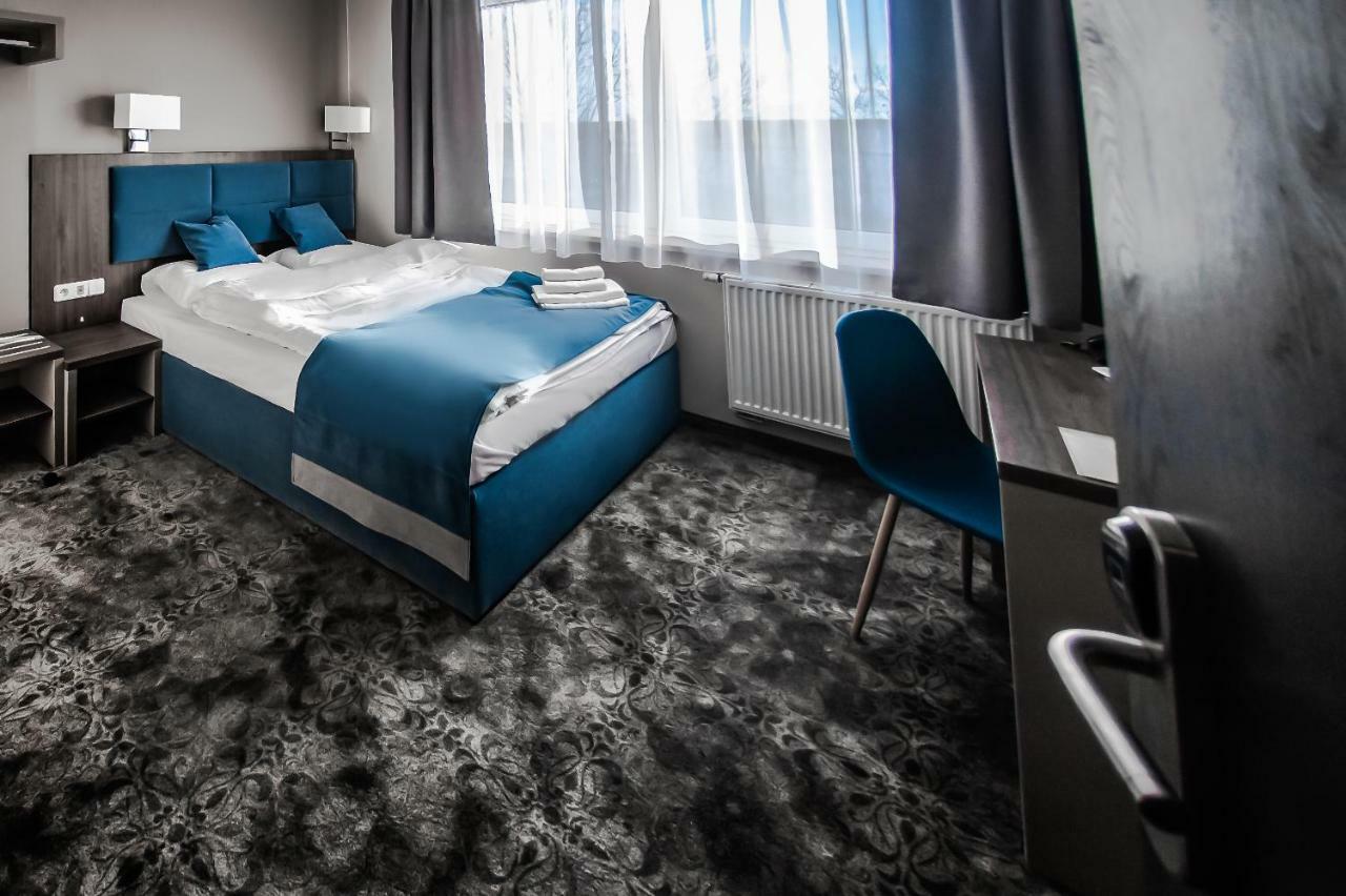 Hotel Sleep Wroclaw Bagian luar foto