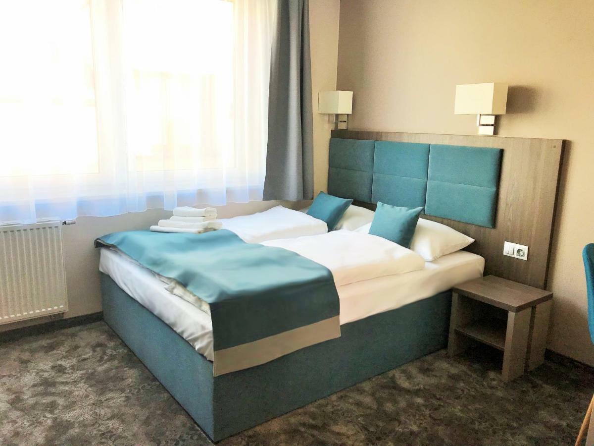 Hotel Sleep Wroclaw Bagian luar foto