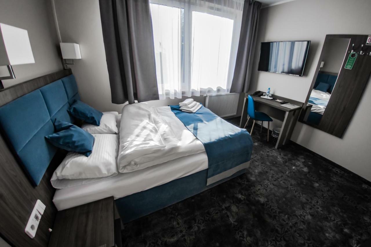Hotel Sleep Wroclaw Bagian luar foto