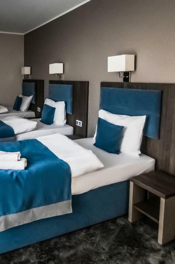 Hotel Sleep Wroclaw Bagian luar foto